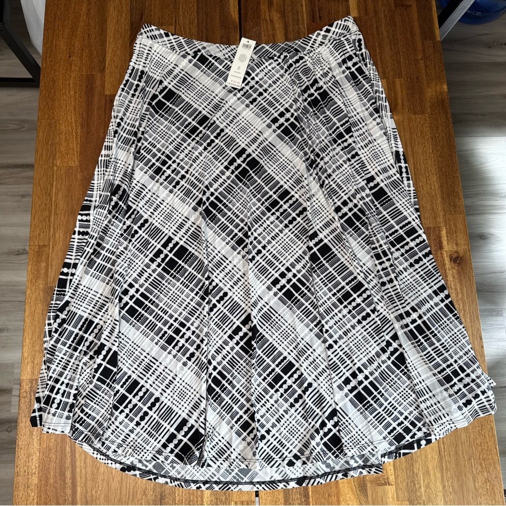 $119 Chicos Pleated Skirt Office Chic Size 2 (12/14) Black & White Midi NWT